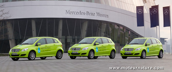 Mercedes-F-Cell-World-tour