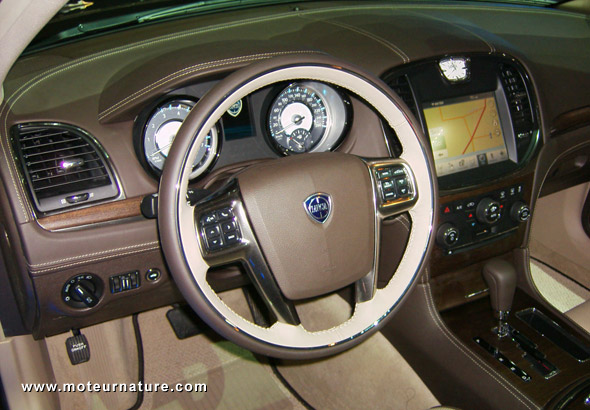 Lancia-Thema-interior
