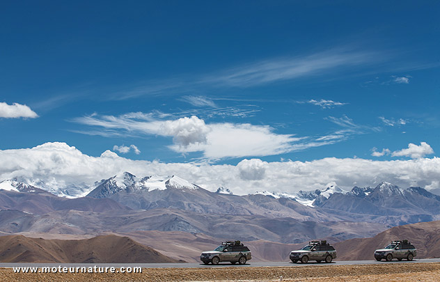 Range Rover diesel-hybrid during the Silk Trail